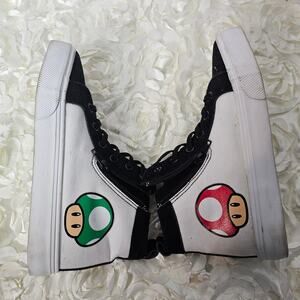 Nintendo Super Mario Luigi Mushroom Kart Boys’ High Top Sneakers  Size 3